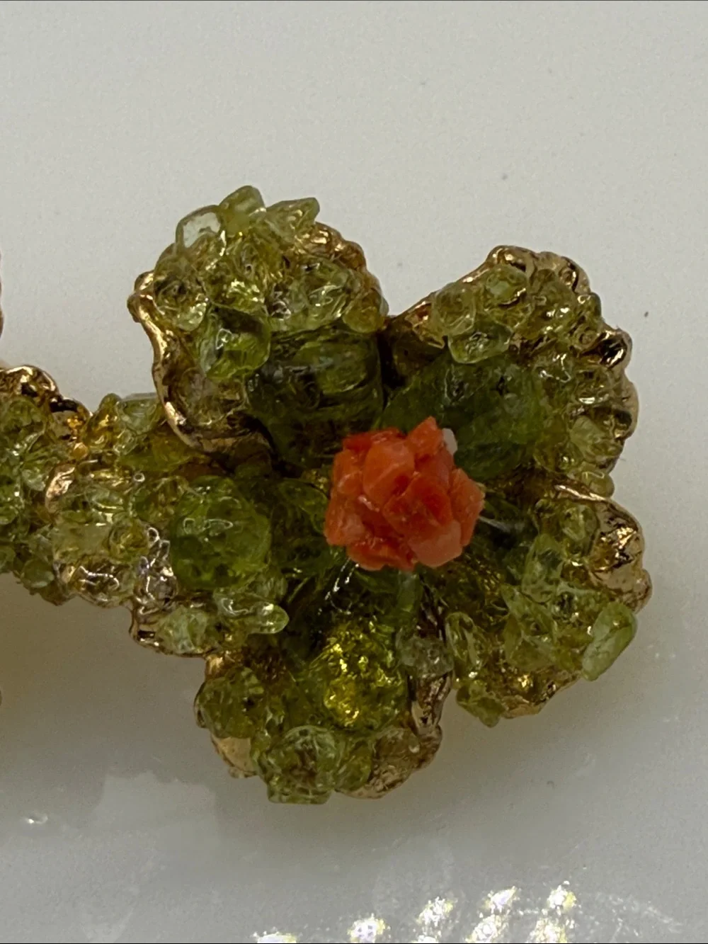 Swoboda unsigned vintage rare Demi parure peridot coral plated brooch pin set